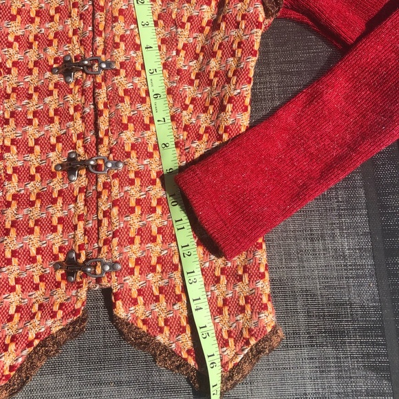 Cutest!! 🍁🍂 wool blend top - Picture 4 of 10